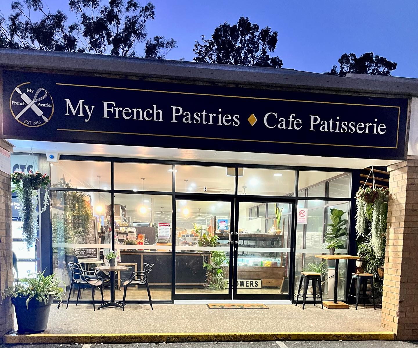 1 My French pastries shop